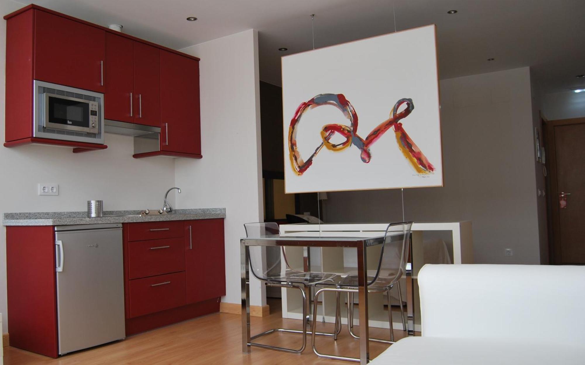 Apartamentos Plaza Mayor يانس المظهر الخارجي الصورة